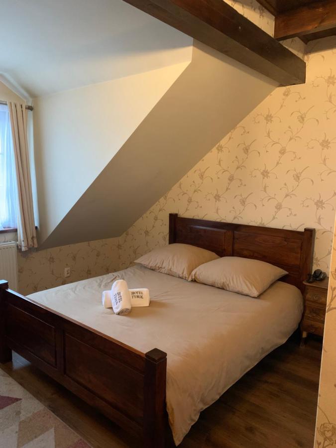 Hotel Tyrol I Restauracja Zycie Gruzji Osielsko Buitenkant foto