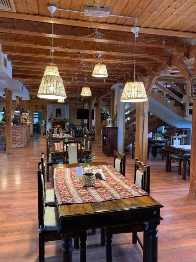 Hotel Tyrol I Restauracja Zycie Gruzji Osielsko Buitenkant foto