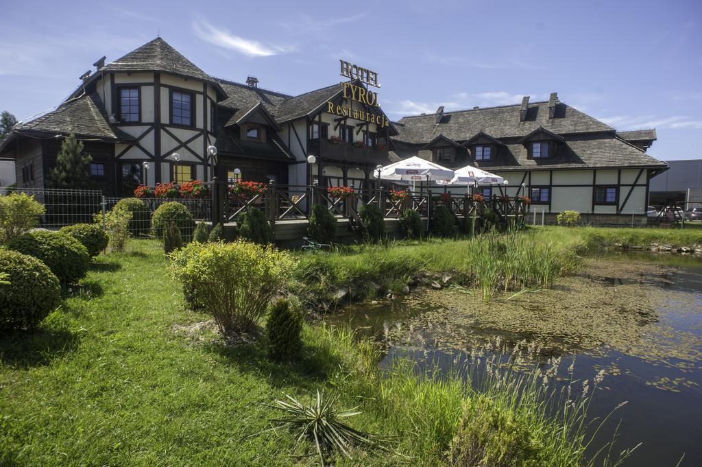 Hotel Tyrol I Restauracja Zycie Gruzji Osielsko Buitenkant foto
